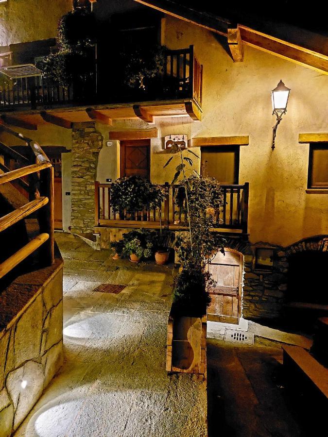 Appartamento Le Bourneau Aosta Exterior foto