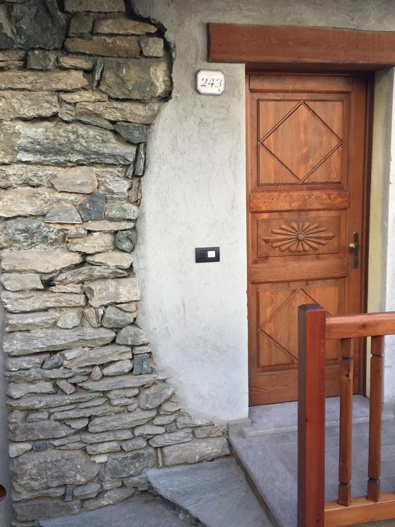 Appartamento Le Bourneau Aosta Exterior foto